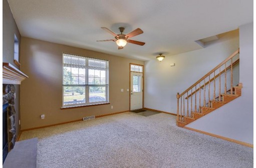 922 Stonehaven Drive, Sun Prairie, WI 53590