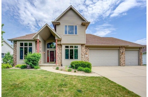 916 Aldora Lane, Waunakee, WI 53597