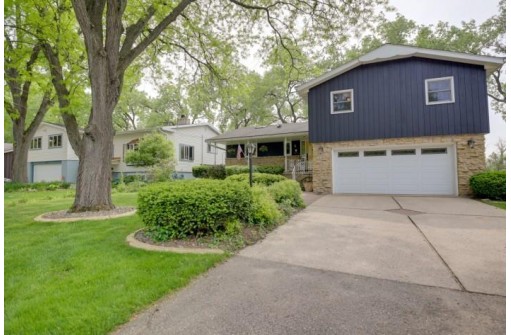 6209 Winnequah Road, Monona, WI 53716