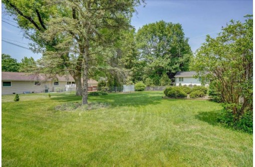 910 Meadowlark Drive, Madison, WI 53714