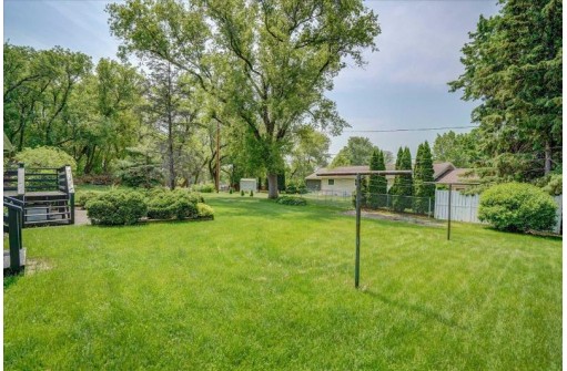 910 Meadowlark Drive, Madison, WI 53714