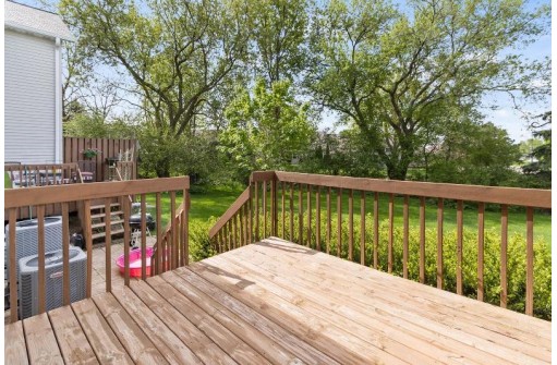 203 N Musket Ridge Drive, Sun Prairie, WI 53590