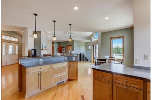 6472 Harvest Moon Court, Waunakee, WI 53597