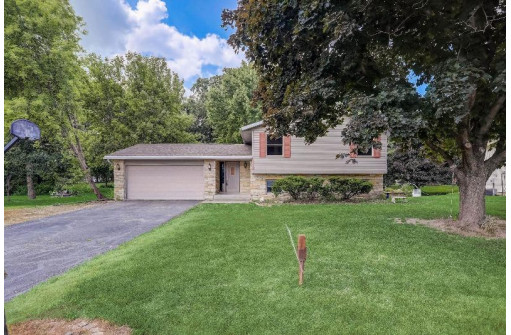 112 Meadow Lane, DeForest, WI 53532