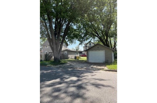 227 W Pearl Street, New Lisbon, WI 53950