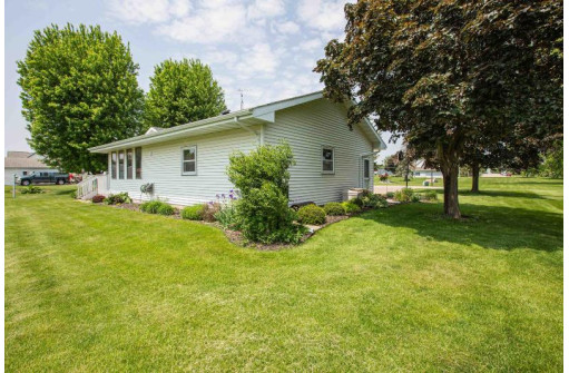 216 E Yuba Street, Cuba City, WI 53807