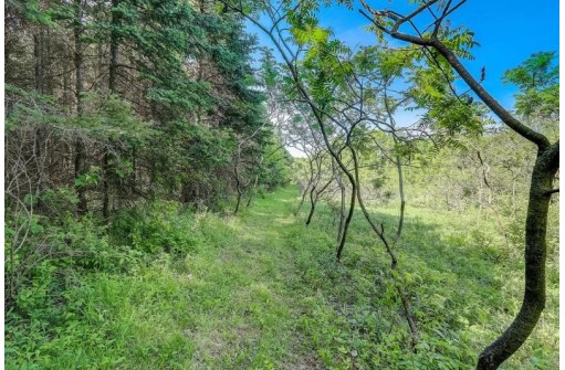 S5386 O'Neil Road, Baraboo, WI 53913