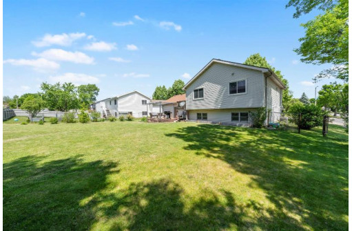 1913 Anhalt Drive, Madison, WI 53704