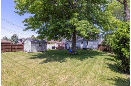 1120 Hawthorne Avenue, Janesville, WI 53545