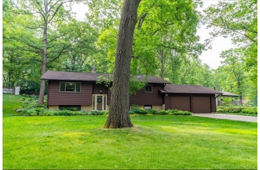 6371 Goose Lake Drive, Verona, WI 53593