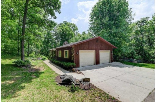 6211 Knollwood Drive, Oregon, WI 53575