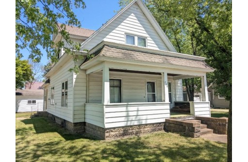 238 E Union Street, Lone Rock, WI 53556-3845