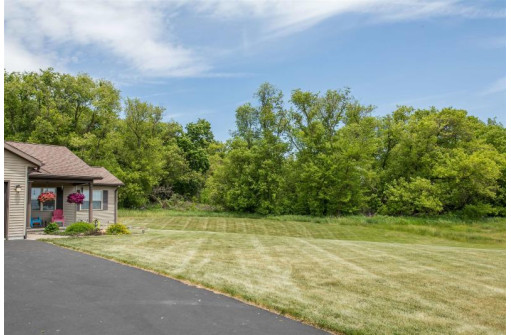 W6606 Edgewood Court, Westfield, WI 53964