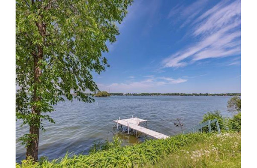 N10819 Elmwood Island, Fox Lake, WI 53933