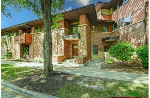 6745 Frank Lloyd Wright Avenue, Middleton, WI 53562