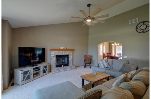 1491 Chadsworth Drive, Sun Prairie, WI 53590