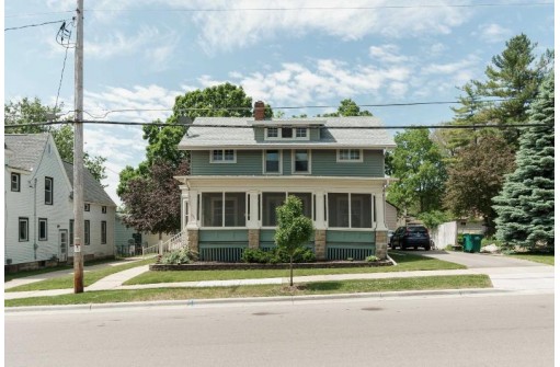 213 W Rollin Street, Edgerton, WI 53534