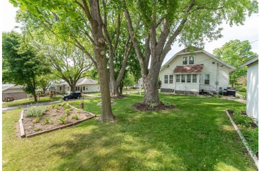 539 3rd Avenue, Baraboo, WI 53913