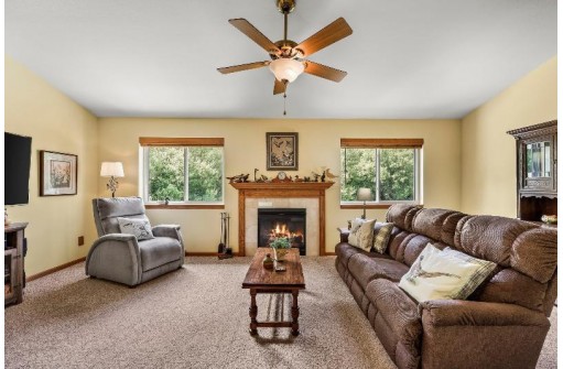 431 Morningside Drive, Deerfield, WI 53531-9492