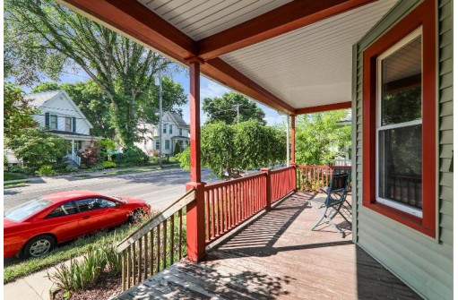 210 S Fair Oaks Avenue, Madison, WI 53704