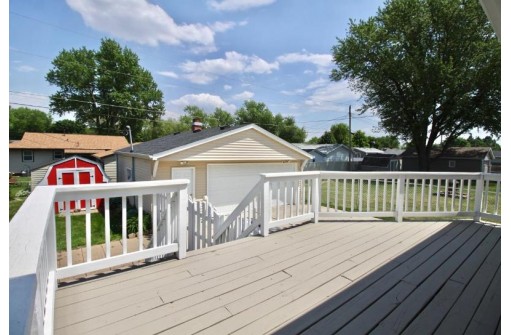 2207 Pioneer Road, Janesville, WI 53546