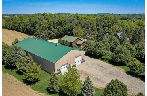 N6098 S Farmington Road, Helenville, WI 53137