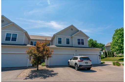 620 Bear Claw Way, Middleton, WI 53562