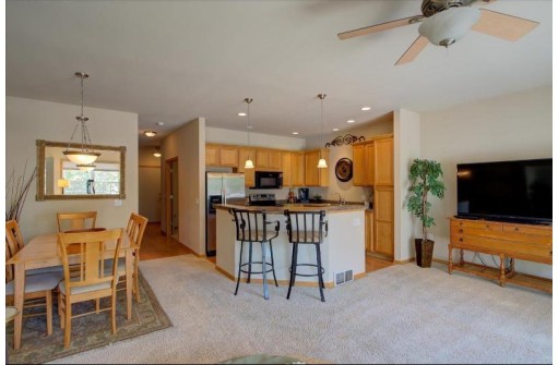 620 Bear Claw Way, Middleton, WI 53562