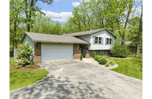 5568 Winsome Way, Fitchburg, WI 53575