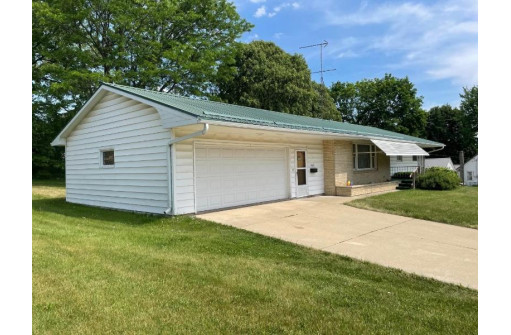 909 N Bequette Street, Dodgeville, WI 53533