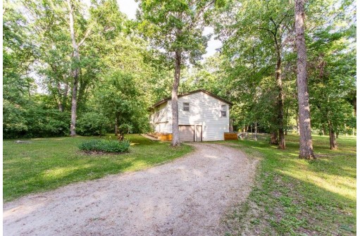 W826 Taylor Trail, Brodhead, WI 53520