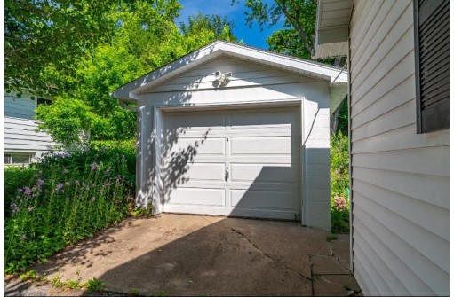 6380 Everest Drive, Madison, WI 53719