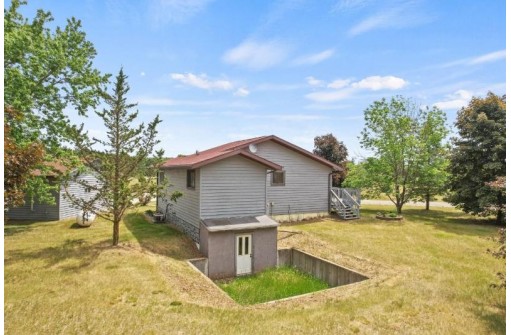 3395 3rd Drive, Oxford, WI 53952