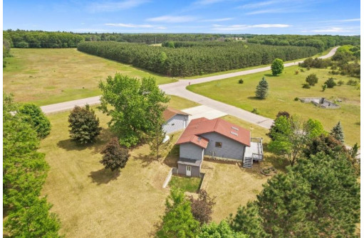 3395 3rd Drive, Oxford, WI 53952