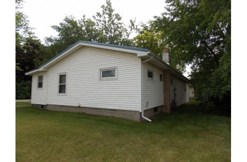 1801 W 2nd Avenue, Brodhead, WI 53520