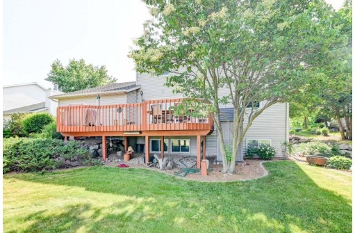 1012 Amberson Drive, Sun Prairie, WI 53590