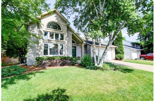 1012 Amberson Drive, Sun Prairie, WI 53590