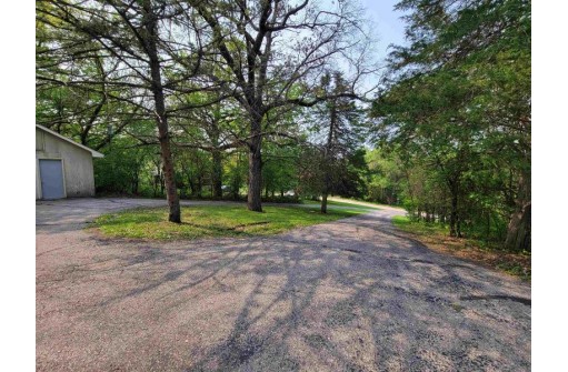 3027 N County Road E, Janesville, WI 53548