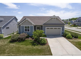 6075 Pine Ridge Way McFarland, WI 53558