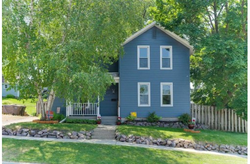 609 Ridge Street, Stoughton, WI 53589