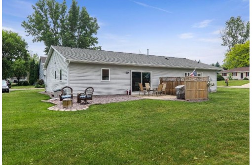 140 Thomson Lane, Oregon, WI 53575