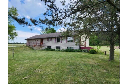 W4101 Moore Road, Rio, WI 53960