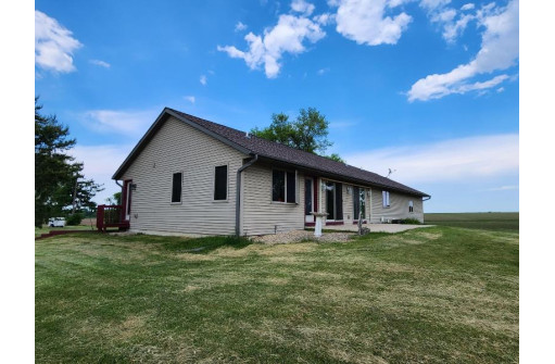 W4101 Moore Road, Rio, WI 53960