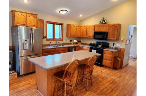 W4101 Moore Road, Rio, WI 53960