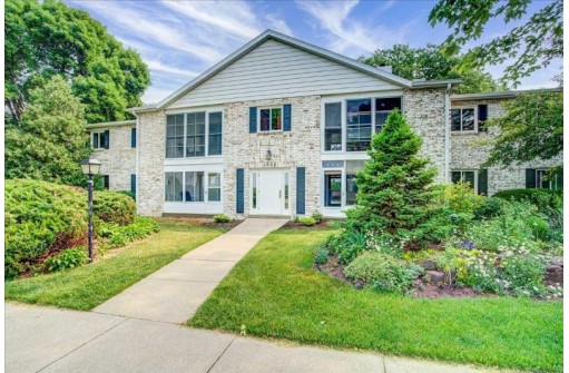 1502 Wheeler Road E, Madison, WI 53704