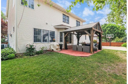 7201 Countrywood Lane, Madison, WI 53719