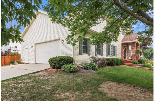 7201 Countrywood Lane, Madison, WI 53719