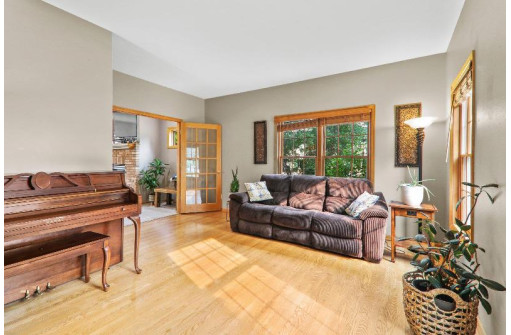 7201 Countrywood Lane, Madison, WI 53719