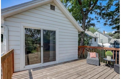 512 E Edgewater Street, Portage, WI 53901