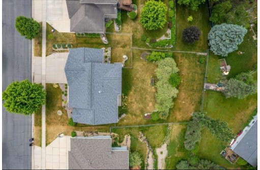 416 Old Indian Trail, DeForest, WI 53532